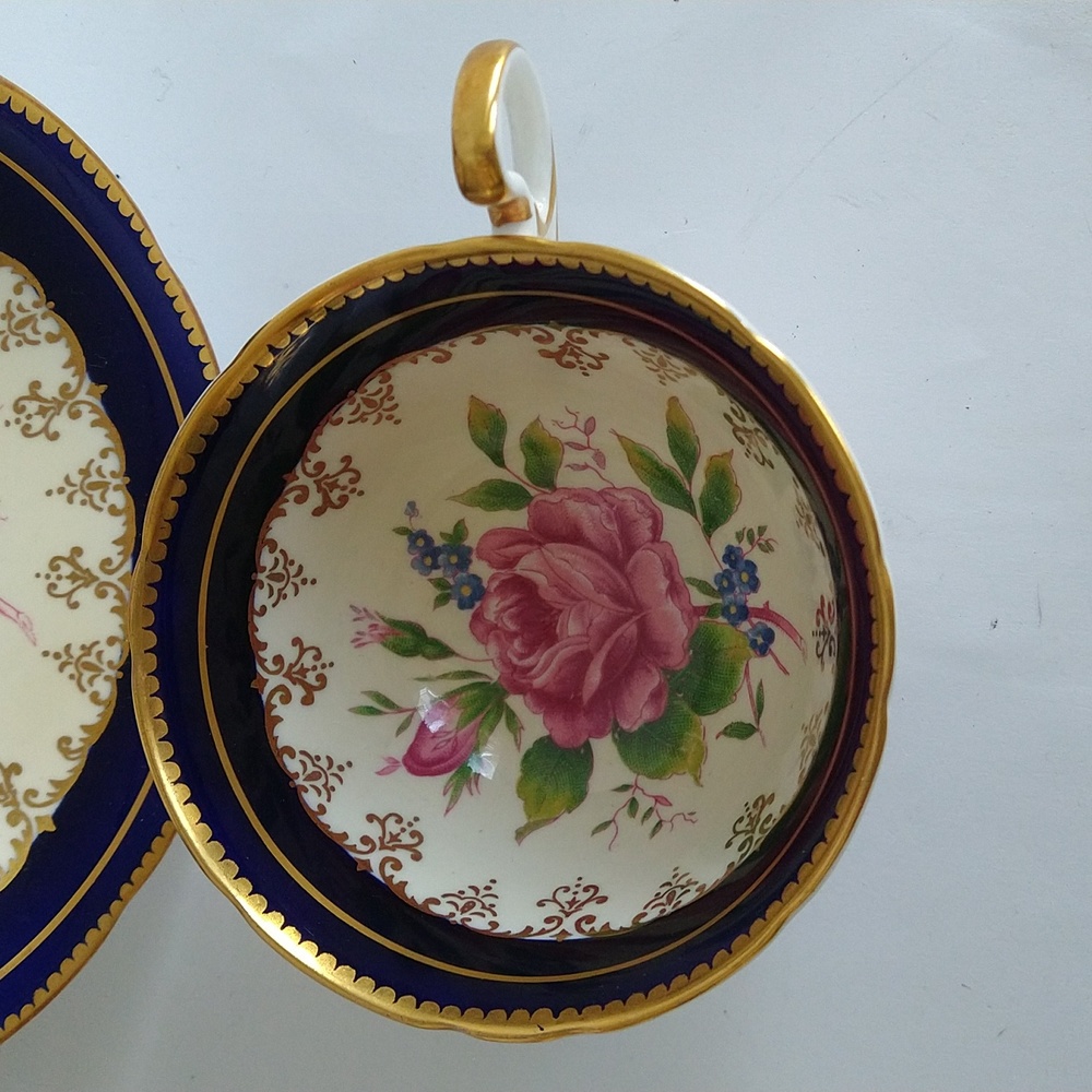 Aynsley Bone China Cobalt Blue & Gold Pink Cabbage Rose Teacup & Saucer C894 - Picture 3 of 7
